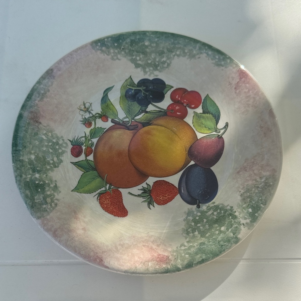 VTG Fruit Design Decorative Ceramic Plate, Made in Italy, Hand-Painted